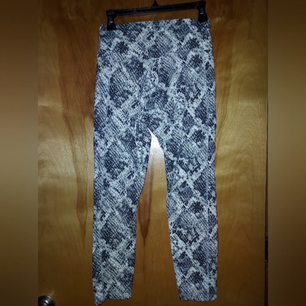 Pink brand leggings